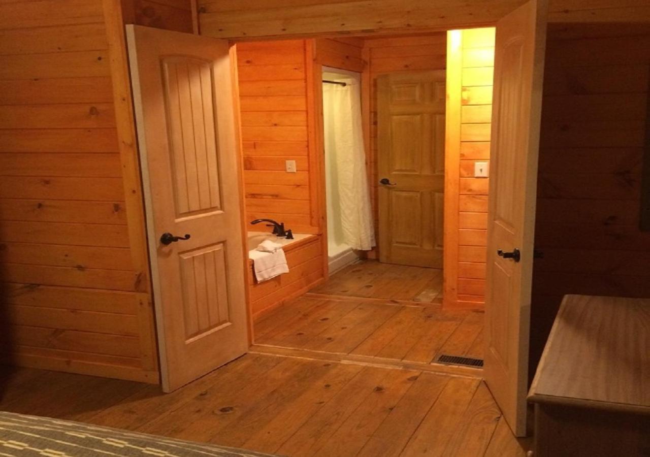 The Smoke House Lodge Монтигъл Екстериор снимка